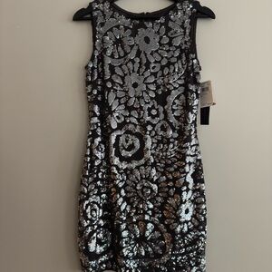 NWT Aidan Mattox Black and White Sheath Mini Dress US size 0